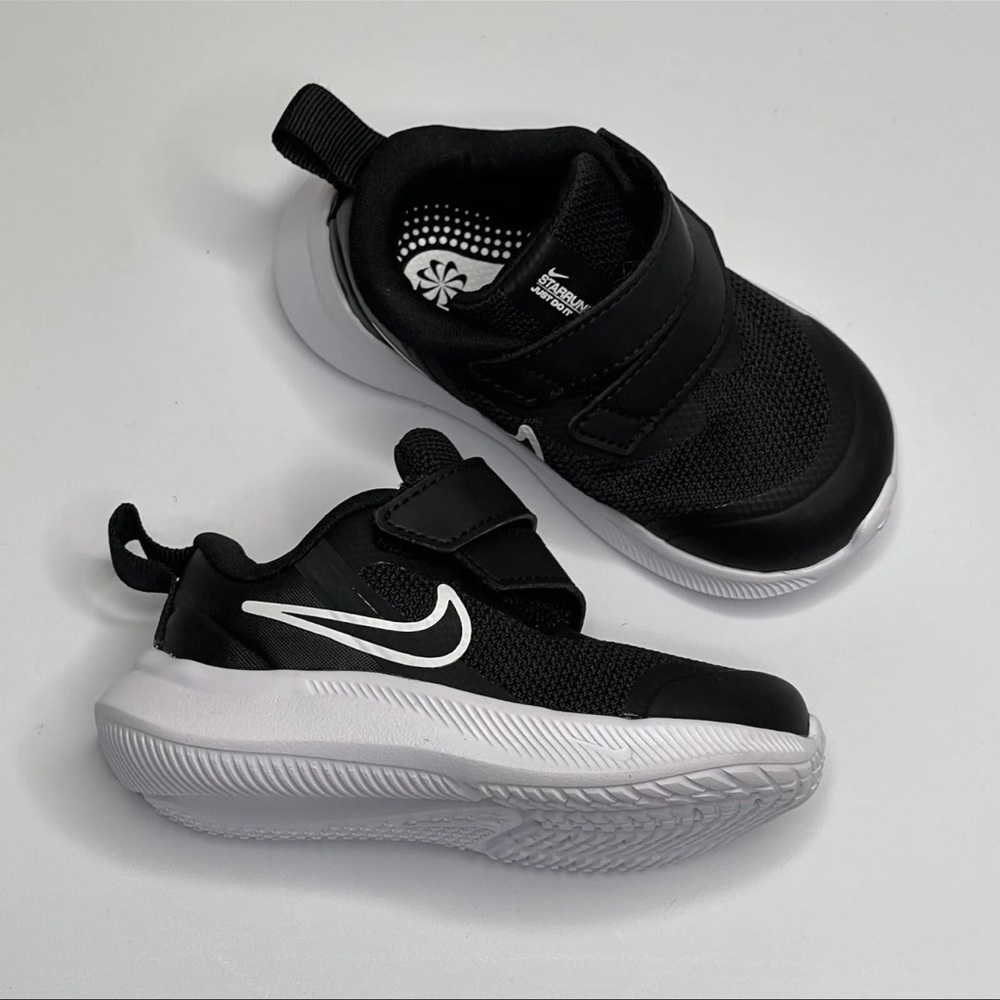 Nike Star Runner Sneaker Toddler Size 5 C Black Hook & Loop Low Top Hard Bottom